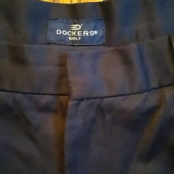 Dockers Golf Men's Black Shorts. Sz 36 - Picture 2 of 6